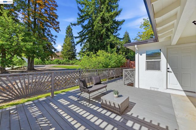 540 Hamilton Way, Pleasanton, CA 94566