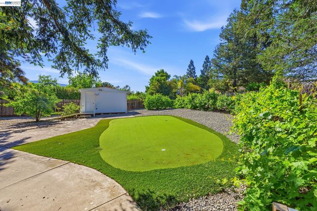 540 Hamilton Way, Pleasanton, CA 94566
