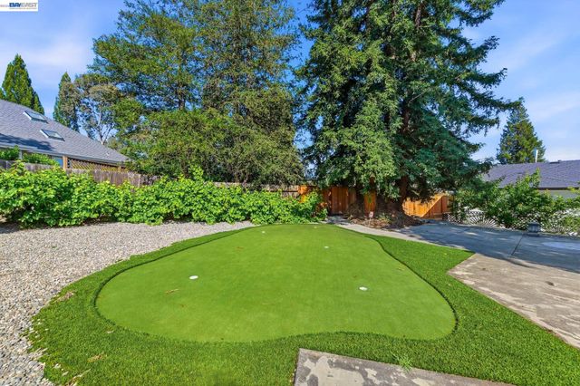540 Hamilton Way, Pleasanton, CA 94566