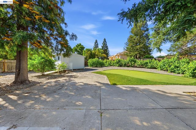540 Hamilton Way, Pleasanton, CA 94566