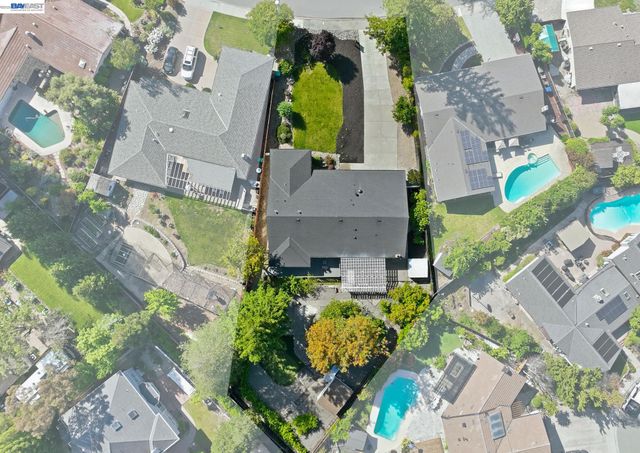 540 Hamilton Way, Pleasanton, CA 94566