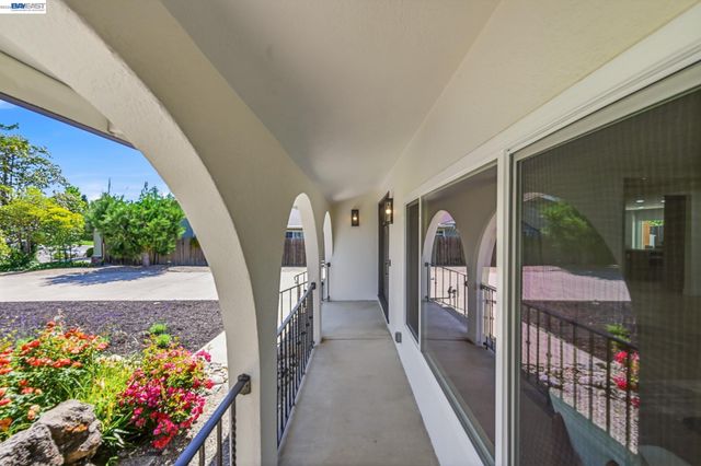 540 Hamilton Way, Pleasanton, CA 94566