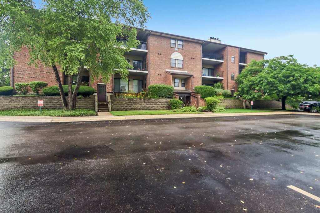 720 Weidner Road 200, Buffalo Grove, IL 60089 — exterior