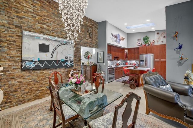 21248 Harbor Way 243-24, Aventura, FL 33180