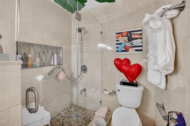 21248 Harbor Way 243-24, Aventura, FL 33180