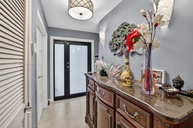 21248 Harbor Way 243-24, Aventura, FL 33180