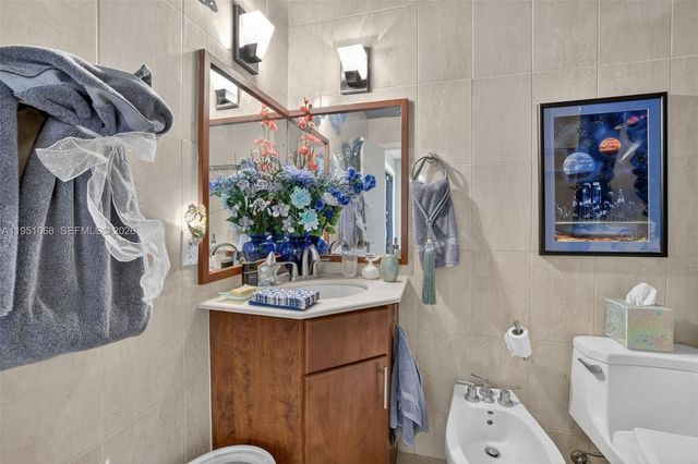 21248 Harbor Way 243-24, Aventura, FL 33180