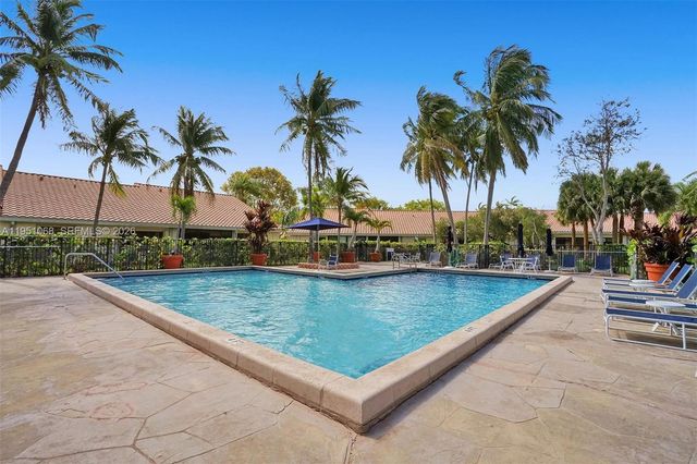 21248 Harbor Way 243-24, Aventura, FL 33180