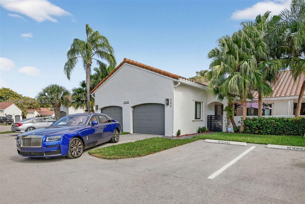 21248 Harbor Way 243-24, Aventura, FL 33180