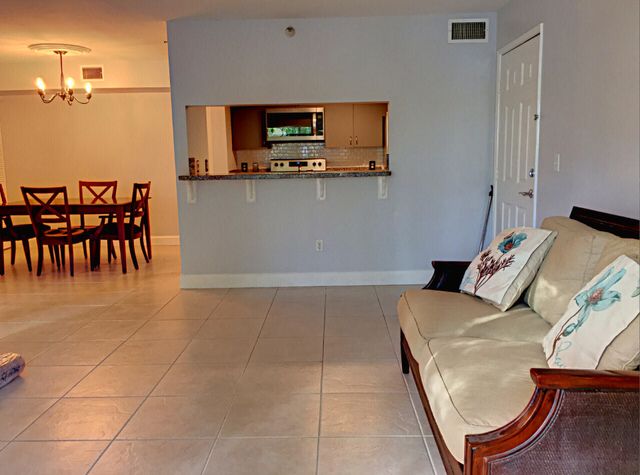 160 YACHT CLUB Way 210, Hypoluxo, FL 33462