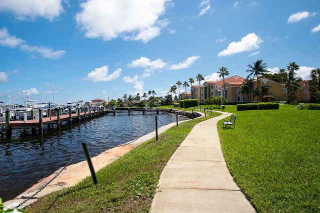 160 YACHT CLUB Way 210, Hypoluxo, FL 33462