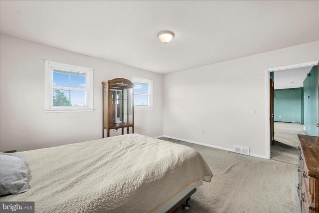 417 MOUNT ZION RD, Carlisle, PA 17015