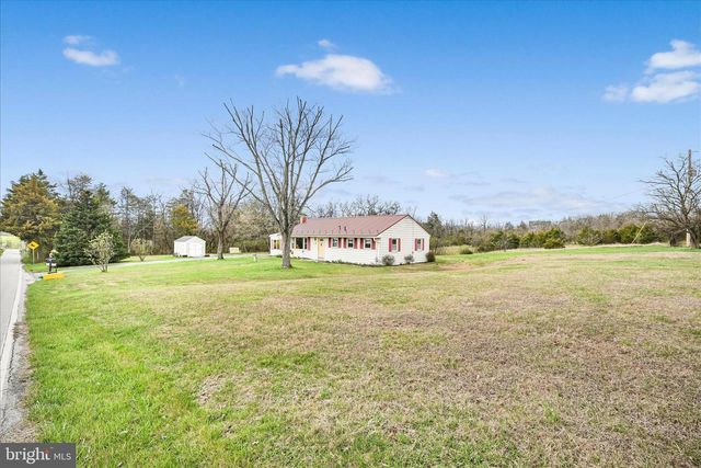 417 MOUNT ZION RD, Carlisle, PA 17015