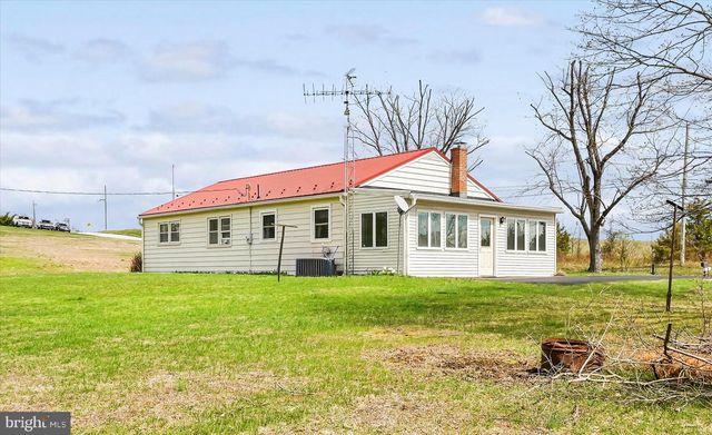417 MOUNT ZION RD, Carlisle, PA 17015