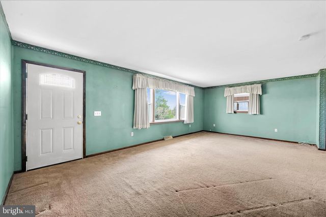 417 MOUNT ZION RD, Carlisle, PA 17015
