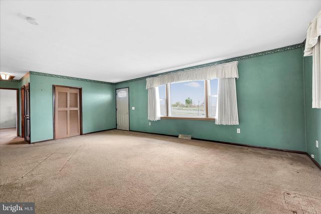 417 MOUNT ZION RD, Carlisle, PA 17015