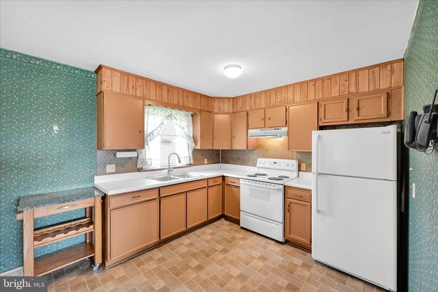 417 MOUNT ZION RD, Carlisle, PA 17015