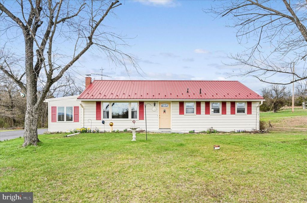 417 MOUNT ZION RD, Carlisle, PA 17015