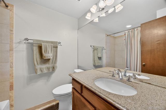 4316 S Blackhawk Way, Aurora, CO 80015