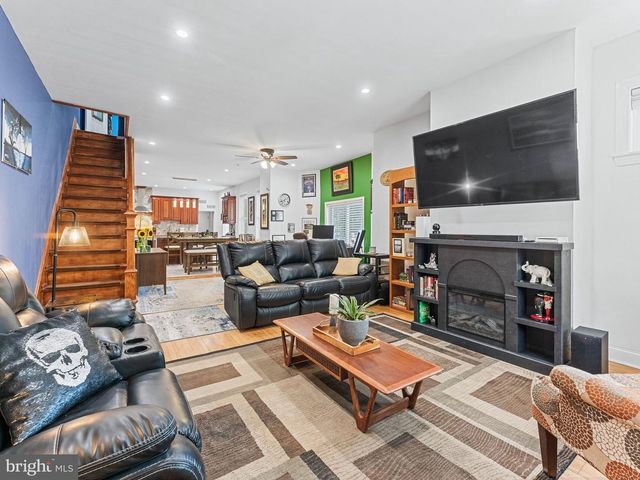 4243 PENN ST, Philadelphia, PA 19124