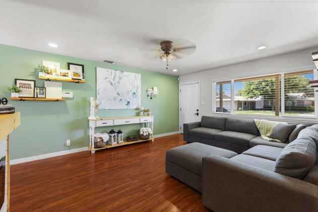 2101 Kellogg Way, Rancho Cordova, CA 95670