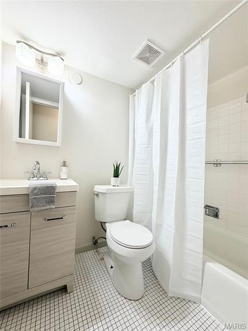 7500 Morganford Road 1A, St Louis, MO 63116