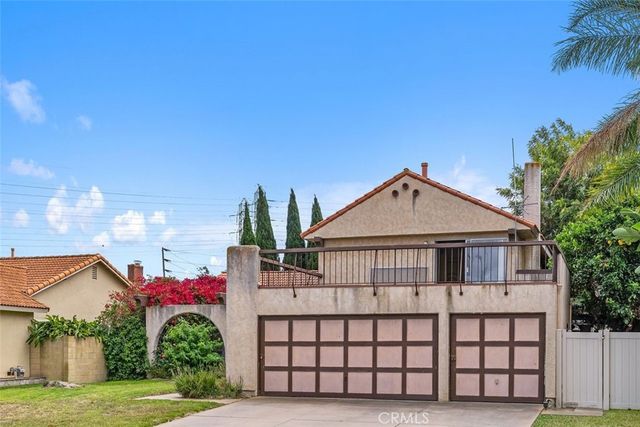 10042 Sprit Circle, Huntington Beach, CA 92646