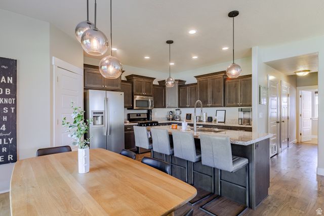 579 S 850 E, River Heights, UT 84321