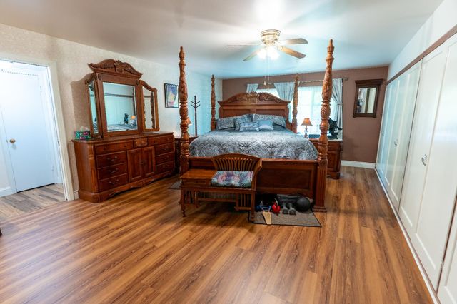 1389 S Highland Avenue, Sanger, CA 93657