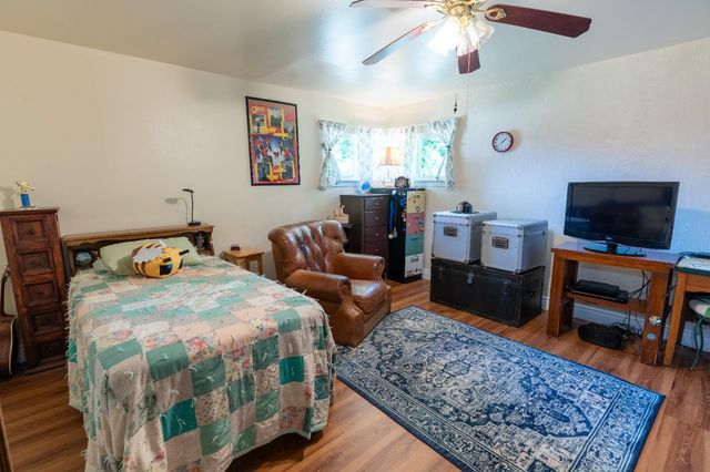 1389 S Highland Avenue, Sanger, CA 93657