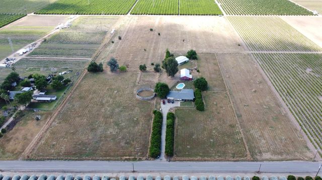 1389 S Highland Avenue, Sanger, CA 93657