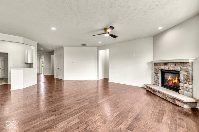 5719 Gateway East Drive, Whitestown, IN 46075