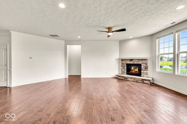 5719 Gateway East Drive, Whitestown, IN 46075