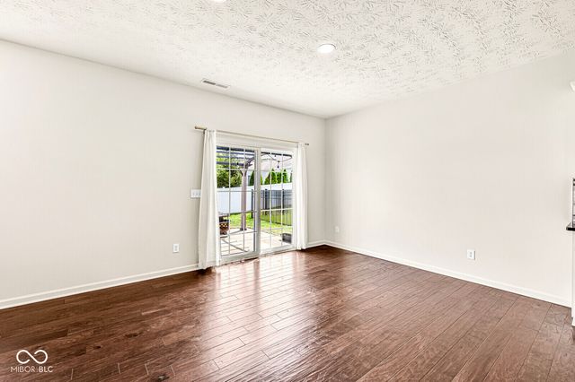 5719 Gateway East Drive, Whitestown, IN 46075