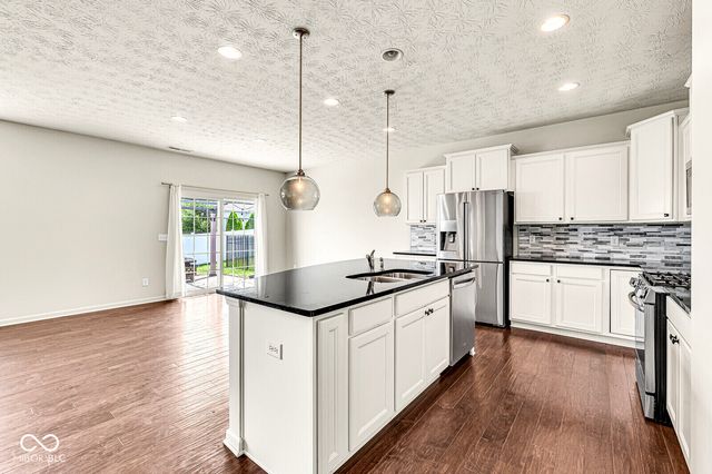 5719 Gateway East Drive, Whitestown, IN 46075