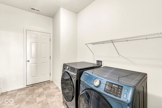 5719 Gateway East Drive, Whitestown, IN 46075