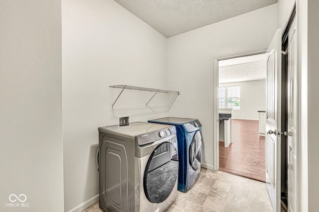 5719 Gateway East Drive, Whitestown, IN 46075