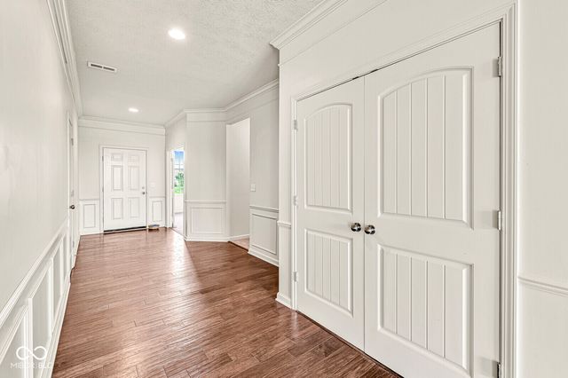 5719 Gateway East Drive, Whitestown, IN 46075