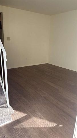 1560 Darren CIR, Portsmouth, VA 23701