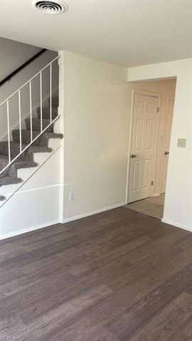 1560 Darren CIR, Portsmouth, VA 23701