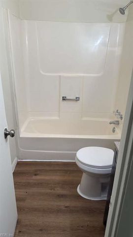 1560 Darren CIR, Portsmouth, VA 23701