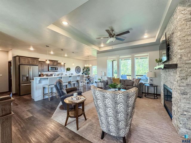 7804 S Brande Park Cir Circle, Sioux Falls, SD 57108