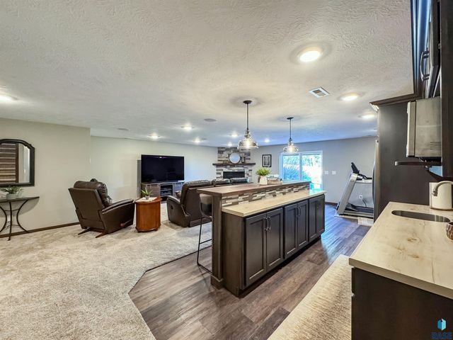 7804 S Brande Park Cir Circle, Sioux Falls, SD 57108