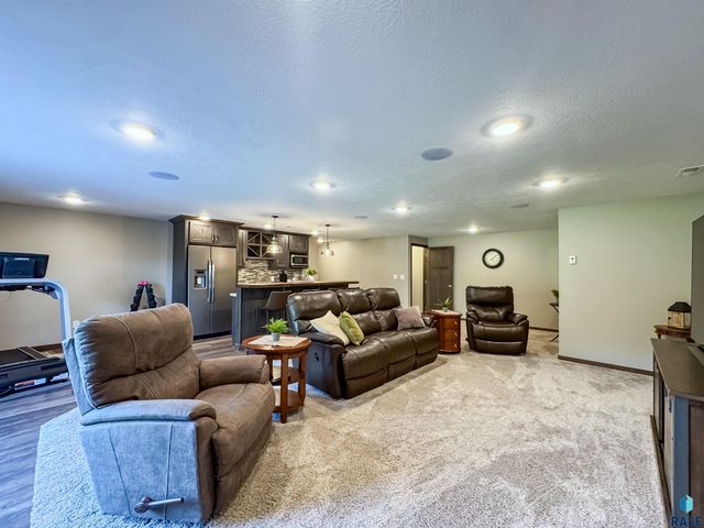 7804 S Brande Park Cir Circle, Sioux Falls, SD 57108