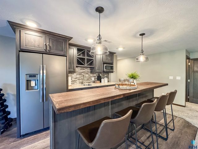 7804 S Brande Park Cir Circle, Sioux Falls, SD 57108