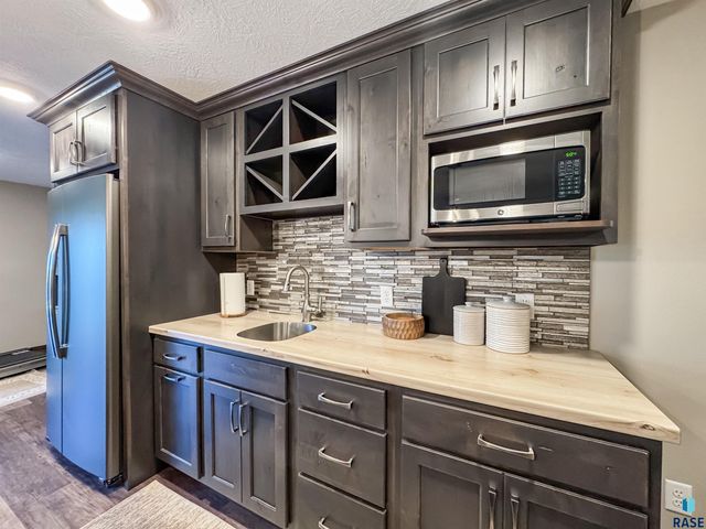 7804 S Brande Park Cir Circle, Sioux Falls, SD 57108