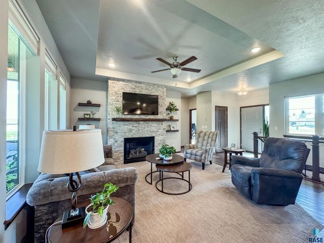 7804 S Brande Park Cir Circle, Sioux Falls, SD 57108