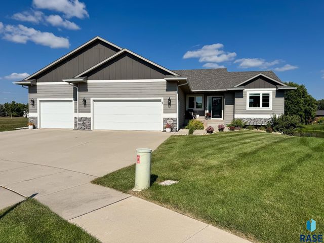 7804 S Brande Park Cir Circle, Sioux Falls, SD 57108