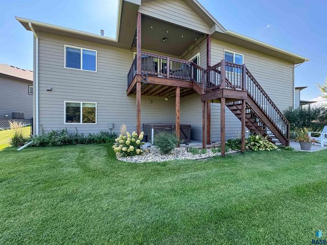 7804 S Brande Park Cir Circle, Sioux Falls, SD 57108