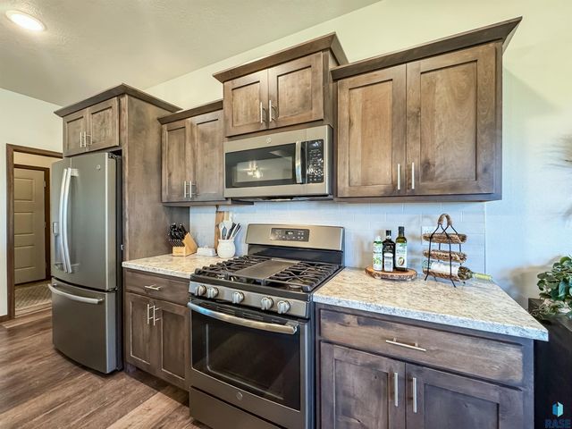 7804 S Brande Park Cir Circle, Sioux Falls, SD 57108